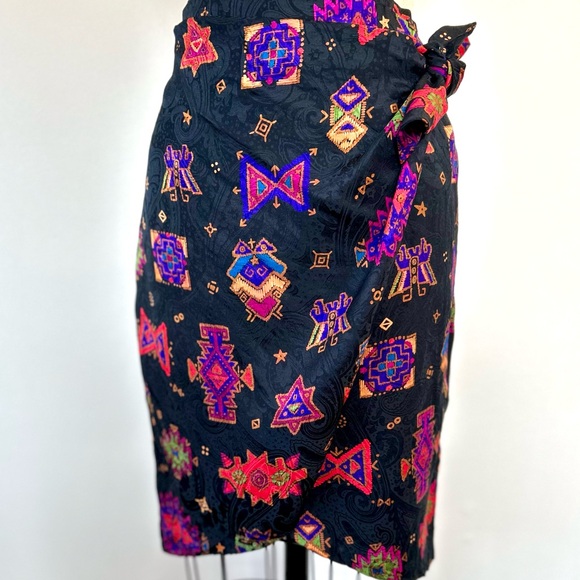 Dresses & Skirts - 100% SILK early 90s wrap skirt